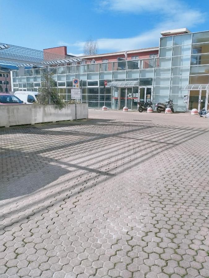 Airport House Alexander Lägenhet Genua Exteriör bild